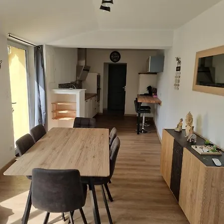Maison 700M Du Centre-Ville Auxerre Buitenkant foto
